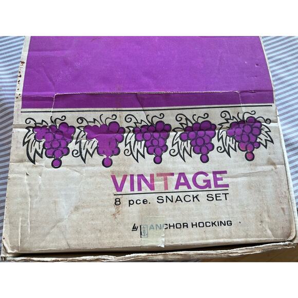 Vintage 1960s era 8 piece glass snack set by Anchor-Hocking, grape pattern party - Picture 1 of 6